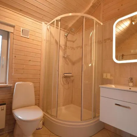 A Hveyselsvej With Shower And Fireplace Feriehus *
