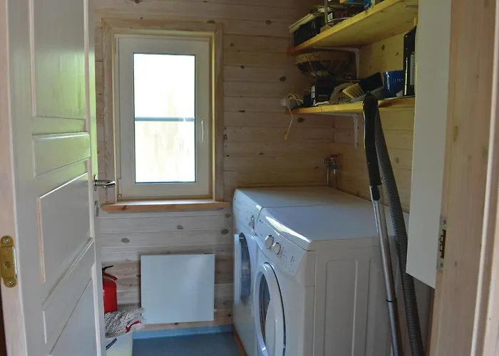 A Hveyselsvej With Shower And Fireplace Semesterbostad *